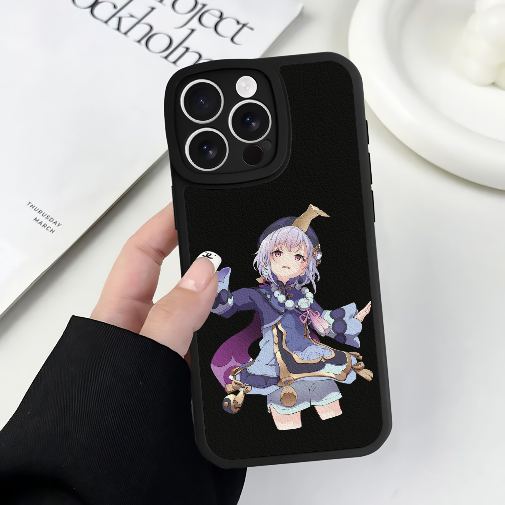 げんし神 七七 なな  genshin Nana 【iPhone 16シリーズ対応】シリコンスマホケース（レザー調） 材質：シリコン